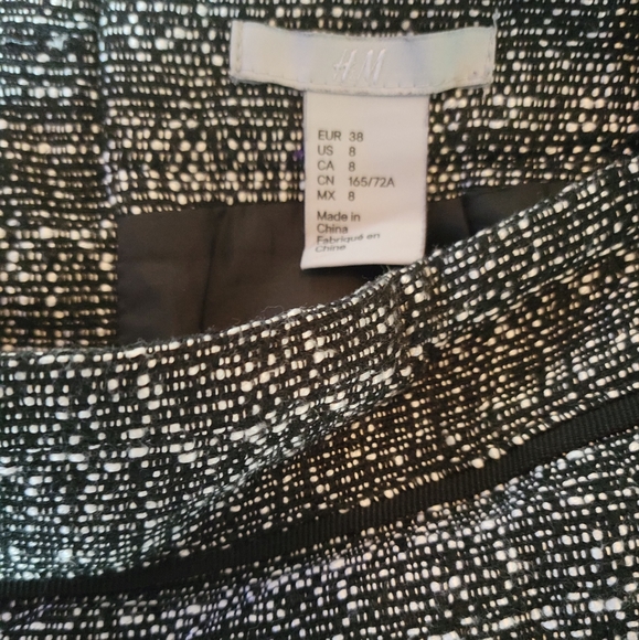 H&M Pencil Skirt - Picture 4 of 4